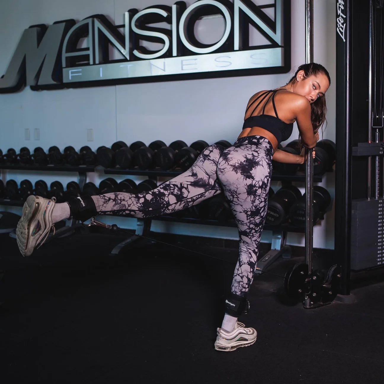 Lässt Protein Ihre Gesäßmuskulatur wachsen? Rosa Protein-Bauchmuskeln+Hintern+Beine Proteinshakes, um den Hintern größer zu machen Wie viel Protein sollte ich essen, um an Beute zuzunehmen?